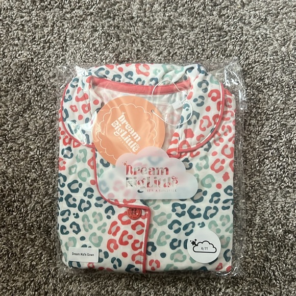 Dream Big Little Co NWT Star Spangled & Sassy Bamboo Dream Gown - Picture 5 of 5